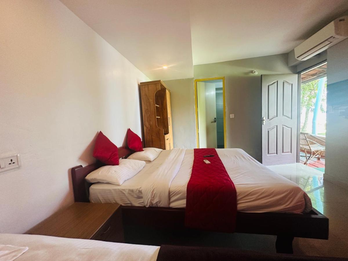Lake N River Resort Munroe Island Mundrothuruth Extérieur photo