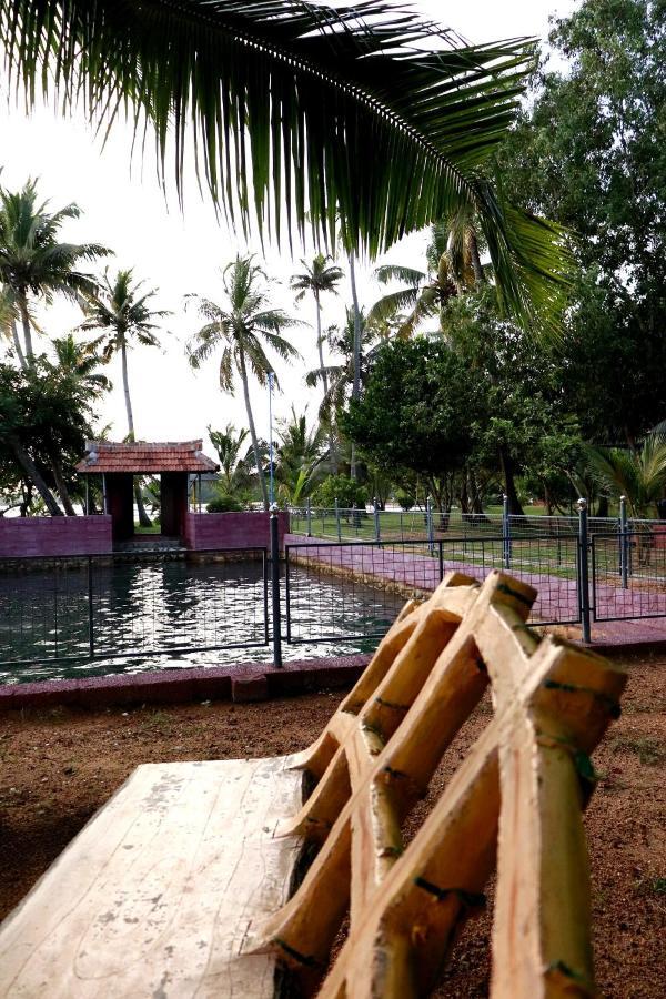 Lake N River Resort Munroe Island Mundrothuruth Extérieur photo