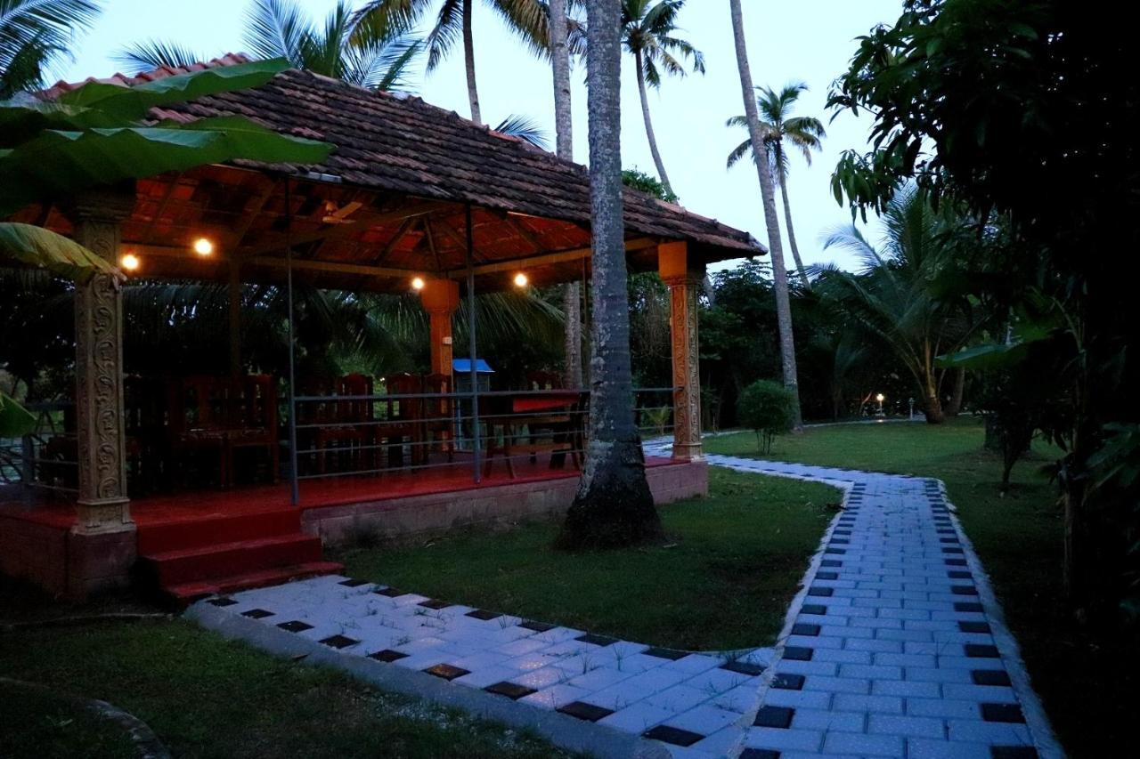 Lake N River Resort Munroe Island Mundrothuruth Extérieur photo
